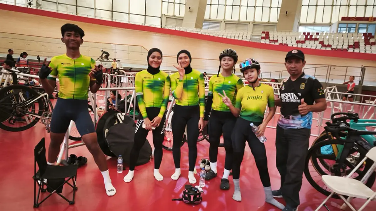 Tim balap sepeda nomor track DIJ siap berlomba di jakarta International Velodrome, Rawamangun, Jakarta. Istimewa&nbsp;
