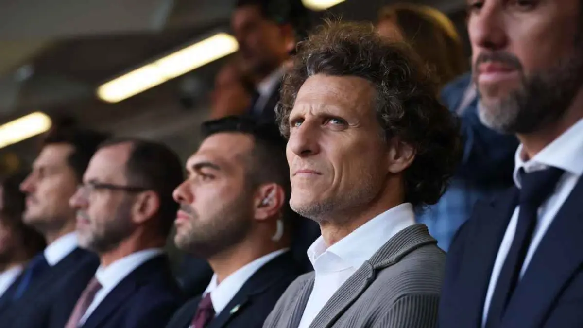 Diego Forlan ditunjuk sebagai pelatih interim tim nasional Uruguay.