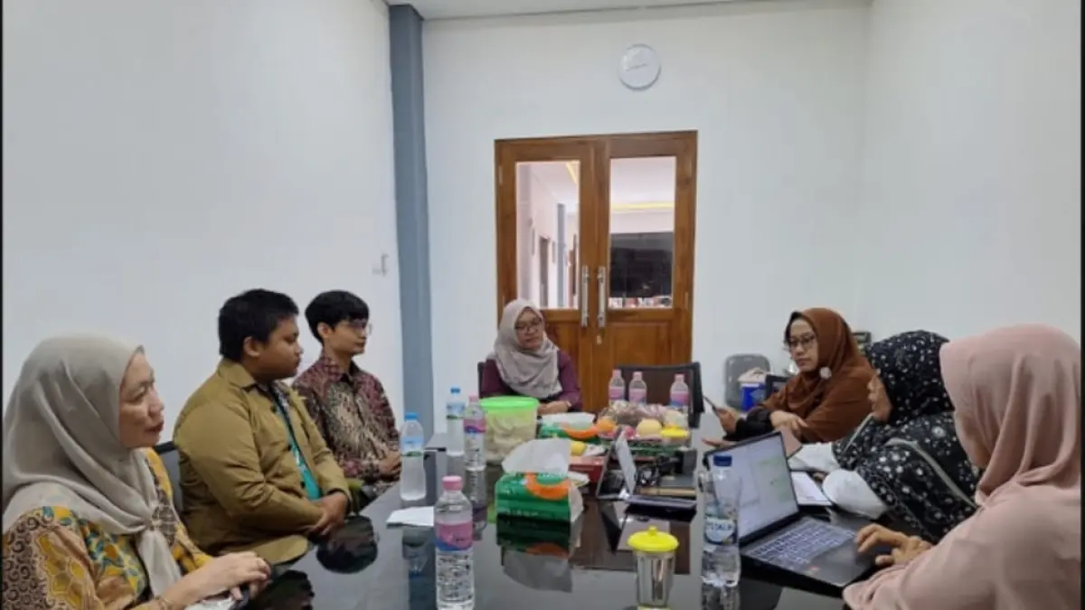 Kegiatan pengabdian Tim UPNVY dalam tata kelola keuangan dan persediaan Ponpes Bina Umat - Dokumentasi Tim Pengabdian UPNVY