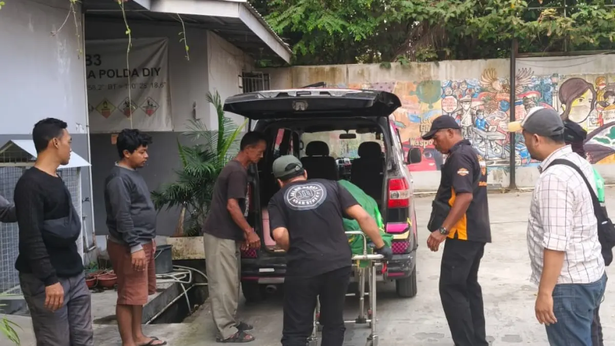 Penanganan korban meninggal dunia - Dokumentasi Polresta Sleman