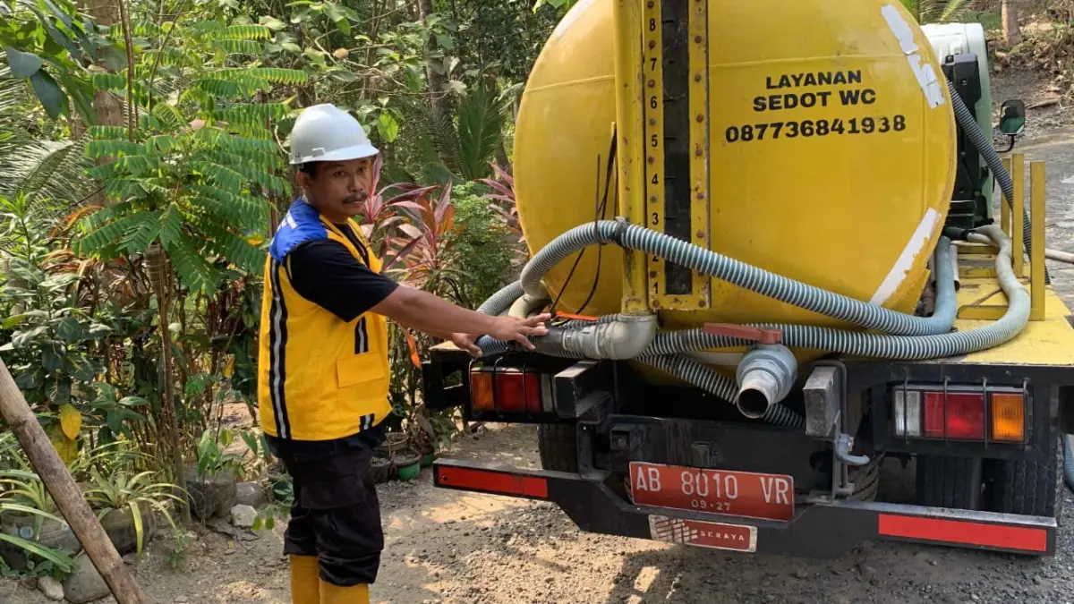 Kisah Hendra Gustanto: Sembilan Tahun Geluti Layanan Sedot WC DPUPKP Kulon Progo