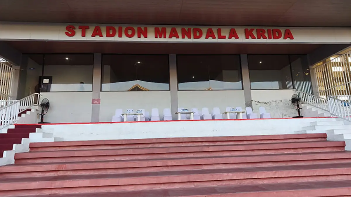 LENGKAPI: Manajemen PSIMtelah berinvestasi infrastruktur seperti single seat dan lampu. Saat nantinya kembali ke Stadion Mandala Krida sebagai homebase, infrastruktur itu bisa dibawa. (Foto: Guntur Aga Tirtana/Radar Jogja)