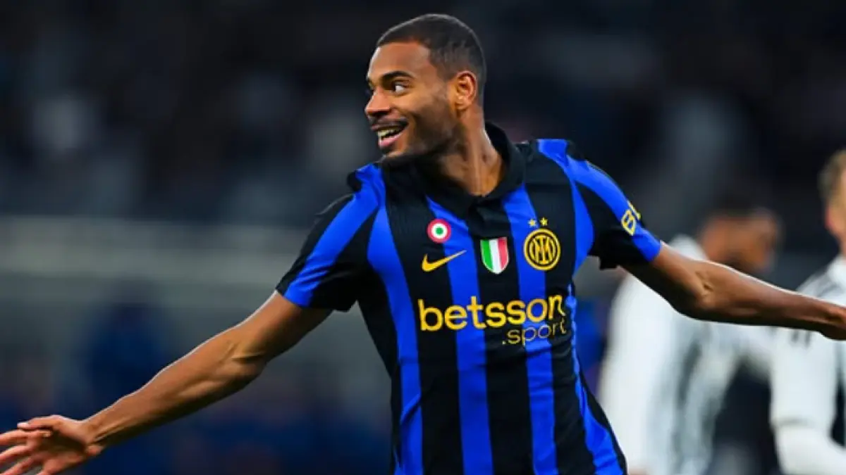Selebrasi Andy Diouf setelah mencetak gol dalam kemenangan Inter Milan atas Juventus di pramusim.