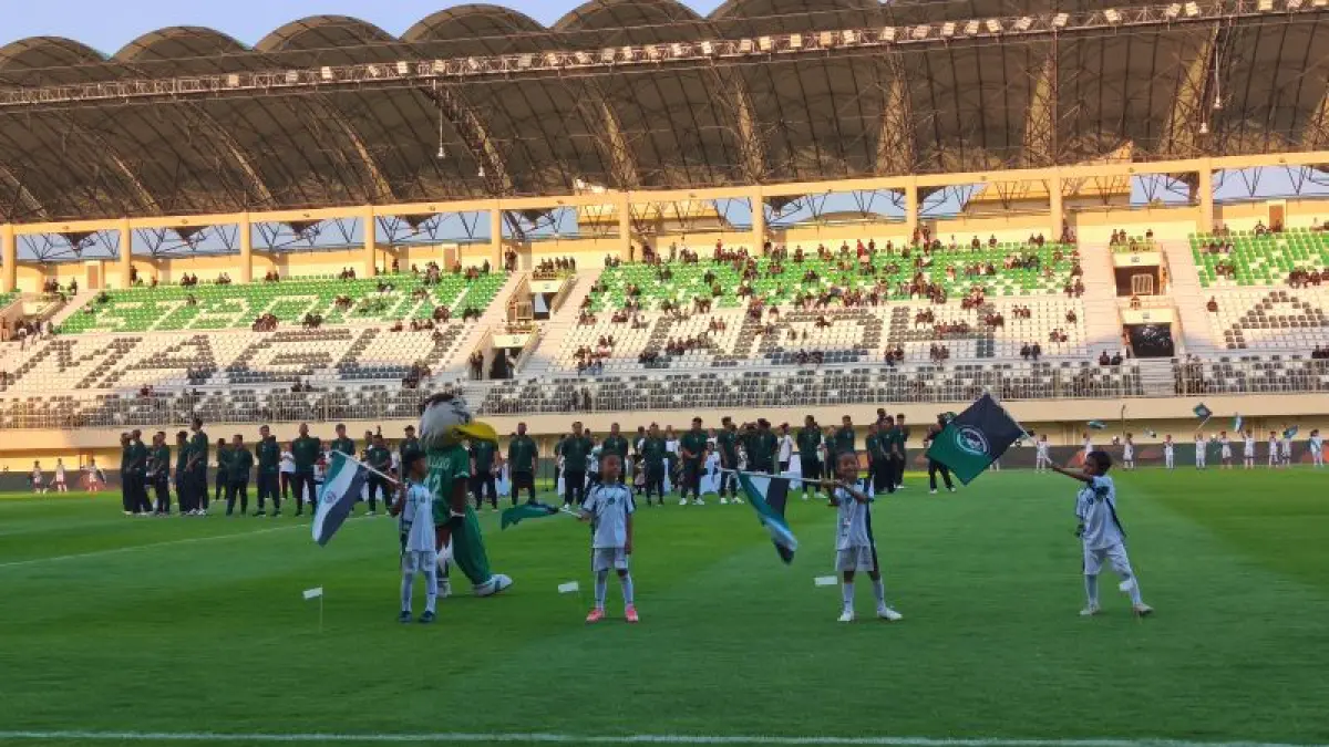 Sesi launching skuad, jajaran kepelatihan, hingga sponsor PSS Sleman yang berlangsung di Maguwoharjo International Stadium (MagIS). Fahmi Fahriza/Radar Jogja