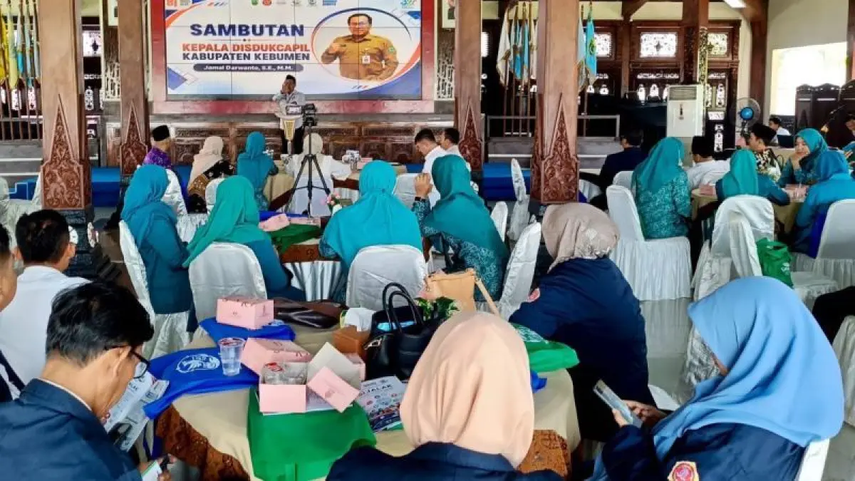 OPTIMALISASI: Disdukcapil Kabupaten Kebumen meluncurkan Aksi Jejaring Literasi Administrasi Kependudukan (Si Jalak) dengan menggandeng TP PKK dan Pengurus Karang Taruna. (M Hafied/Radar Jogja)