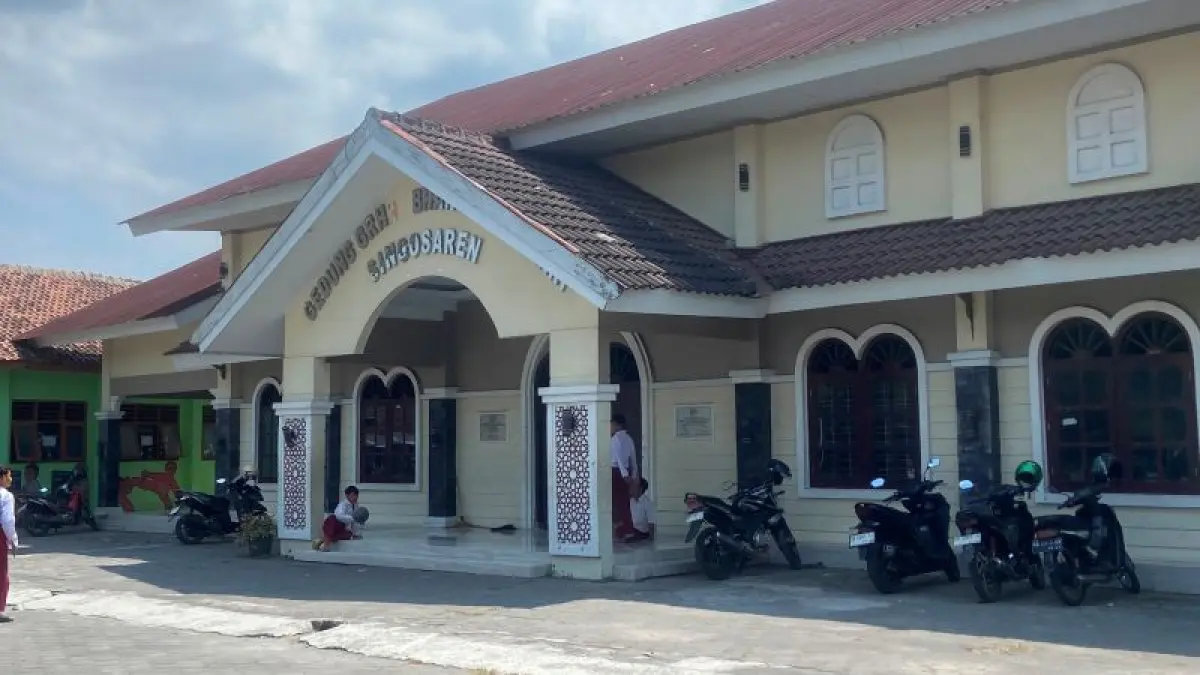 KALI PERTAMA: Pilur di Kalurahan Singosaren baru memiliki satu bakal calon. Jika selama perpanjangan pendaftaran tidak ada calon baru, petahana akan melawan kotak kosong. (Cintia Yuliani/Radar Jogja)