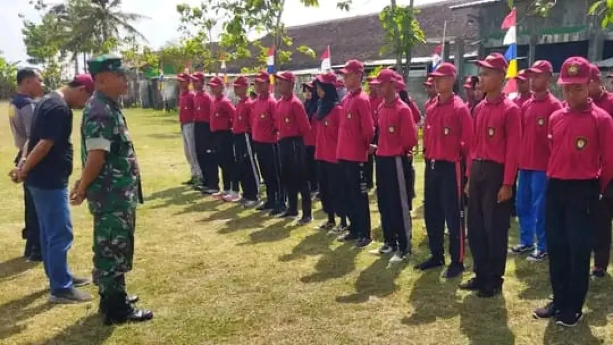 Prosesi latihan Pasukan Pengibar Bendera Pusaka (Paskibraka) di Kecamatan Kuwarasan. (Dokumentasi Koramil Kuwarasan)