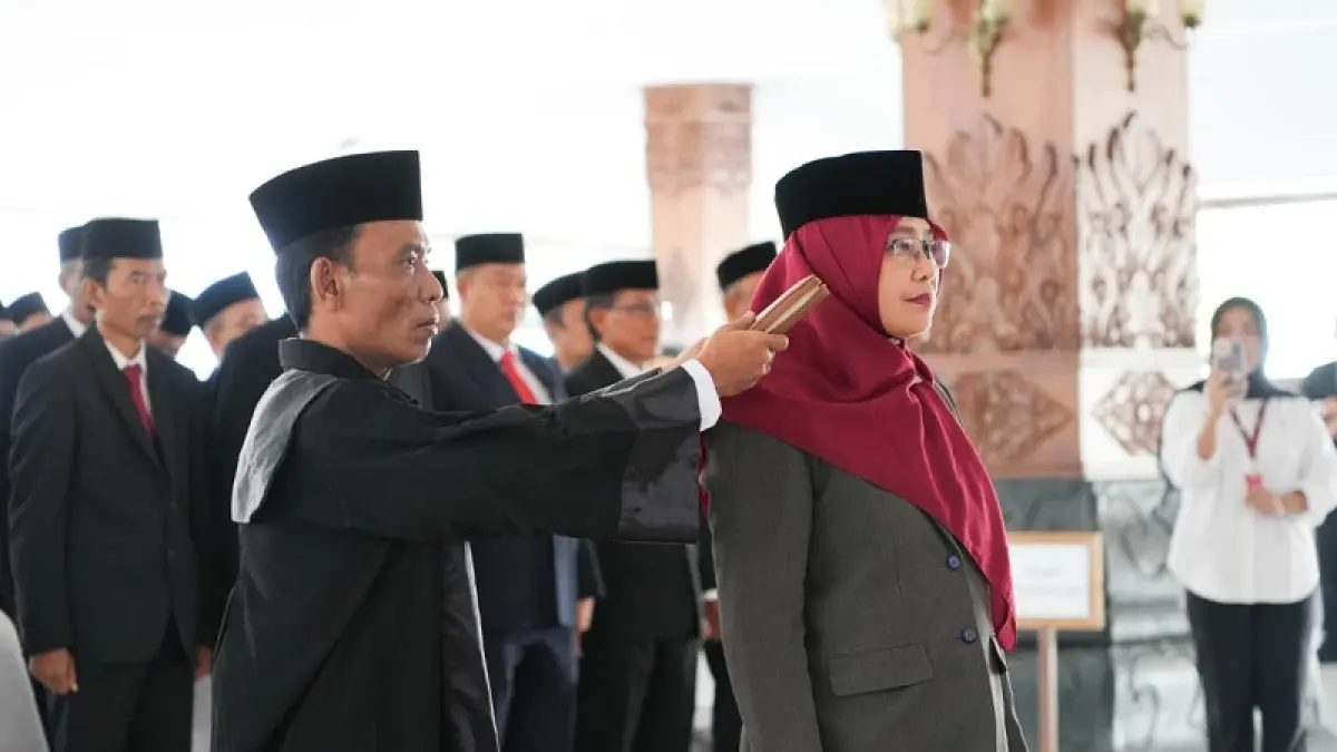 SEREMONI: Wali Kota Magelang &nbsp;Damar Prasetyono melantik Indah Dwi Antari sebagai Penjabat Sekretaris Daerah (Pj Sekda), Senin (10/8/2026). Dok. Prokompimkotamgl