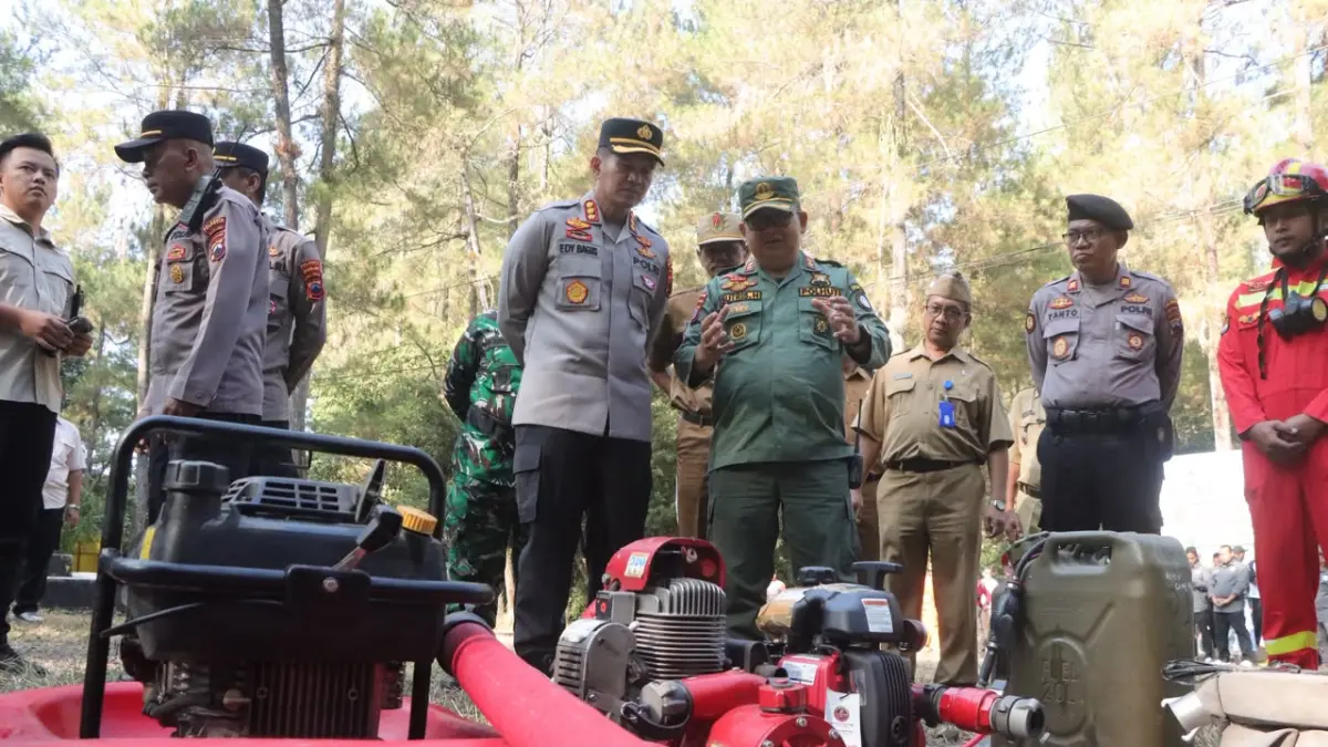Polresta bersama stakeholder terkait saat menggelar apel siaga karhutla di Jurang Jero, Selasa (11/8).