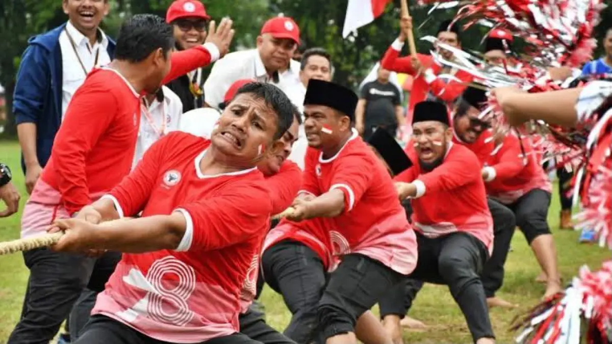 Ilustrasi lomba tarik tambang dalam rangka memperingati HUT Kemerdekaan. (Erafone)