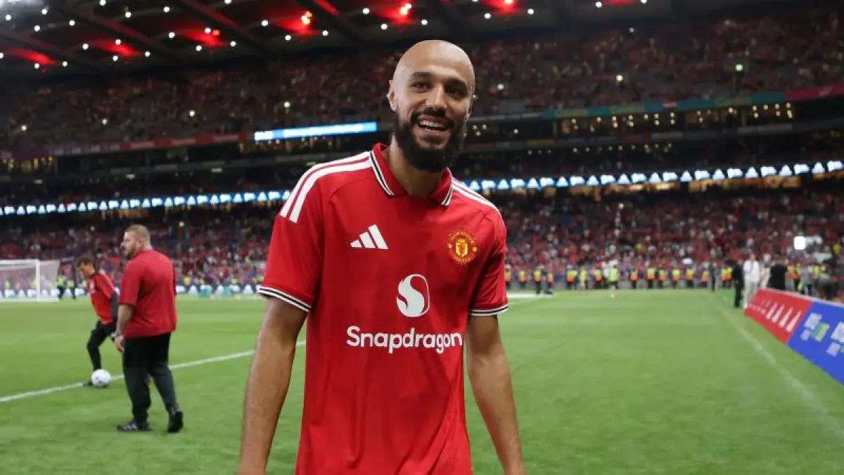 Noussair Mazraoui tekankan mental juara setelah membawa Manchester United kalahkan Leeds United lewat adu penalti.