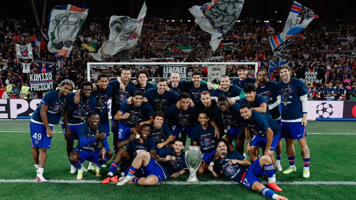 Paris Saint-Germain (PSG) kembali meraih trofi Piala Super Eropa