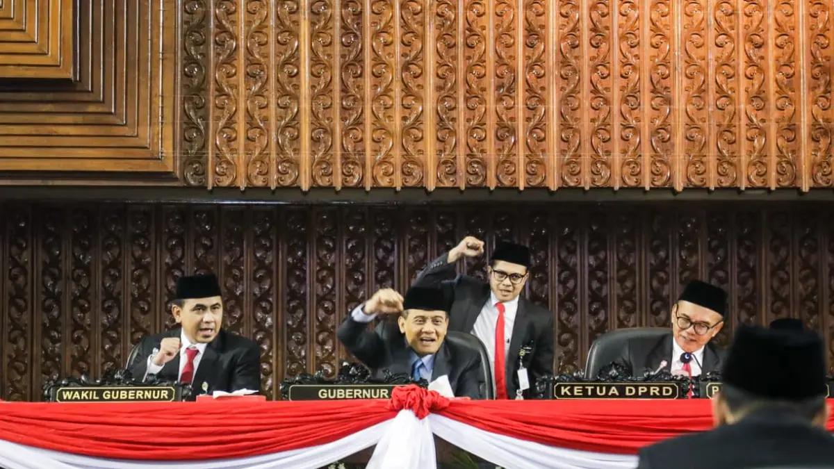 Gubernur Jateng Ahmad Luthfi seusai mengikuti Rapat Paripurna DPRD Provinsi Jawa Tengah