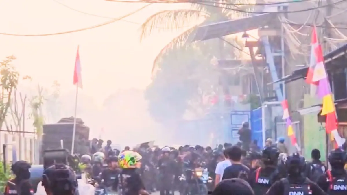  Penggerebekan kawasan Kampung Bahar