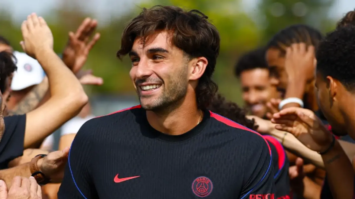 Ferran Torres resmi gabung PSG.