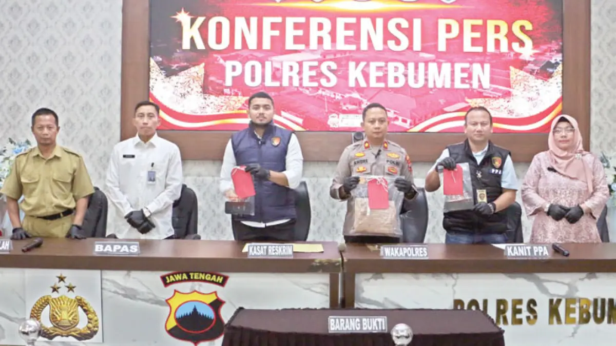 Dok. Polres Kebumen
UNGKAP PERKARA: Wakapolres Kebumen Kompol Andre Bachtiar Winanomo saat konferensi pers terkait kasus perundungan di salah satu sekolah menengah kejuruan (SMK).