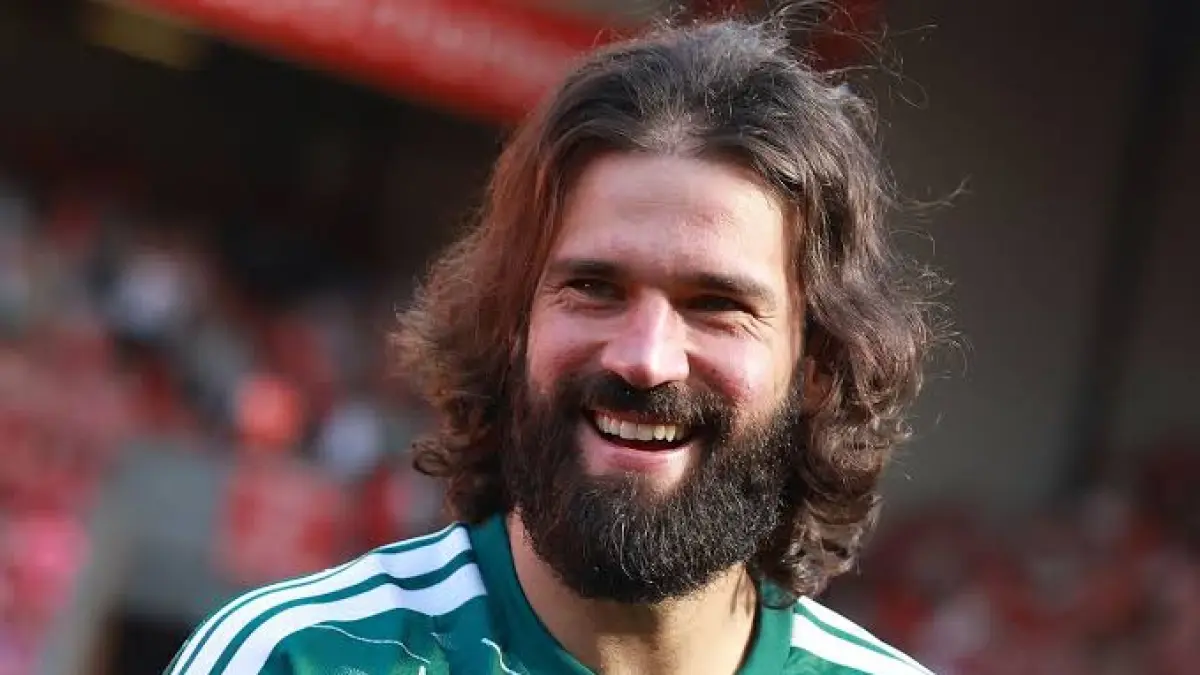Penjaga gawang Liverpool Alisson Becker 