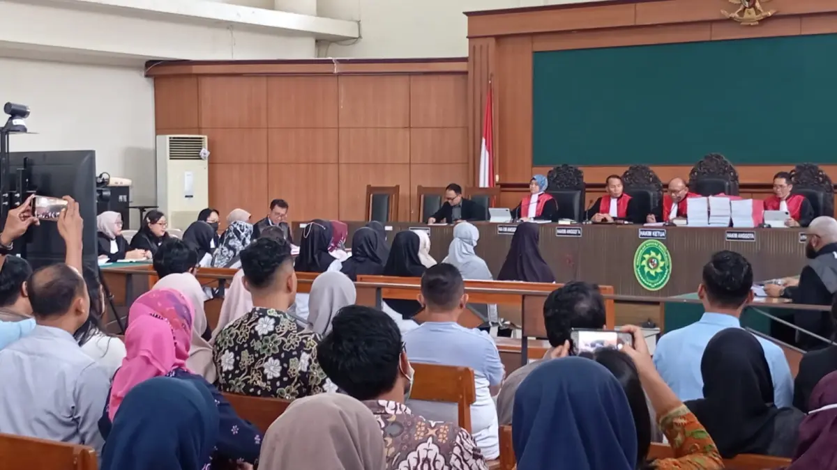 SIDANG: Suasana persidangan 11 pengasuh daycare Little Aresha di Aula Pengadilan Negeri Jogja, Selasa (18/8/2026). (FOTO// IWAN NURWANTO)