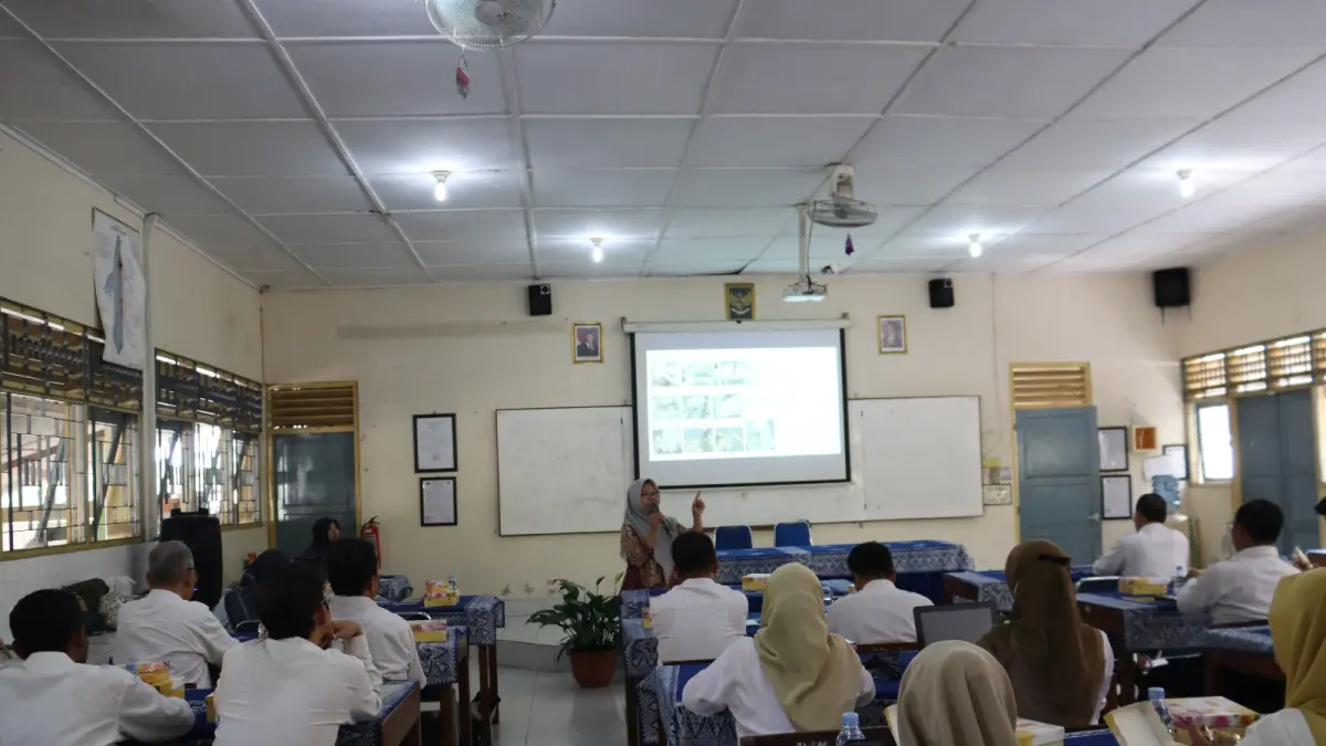 Workshop bertema Pengolahan dan Pemanfaatan Kembali Limbah Plastik untuk Mendukung Sekolah Berkelanjutan yang digelar di SMAN 1 Tempel, Sleman.