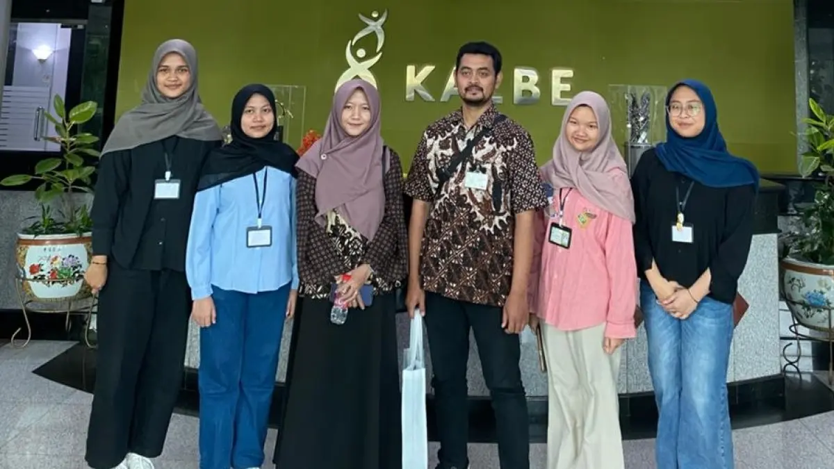  Praktik Kerja Lapangan (PKL) di SMK-SMTI Yogyakarta 