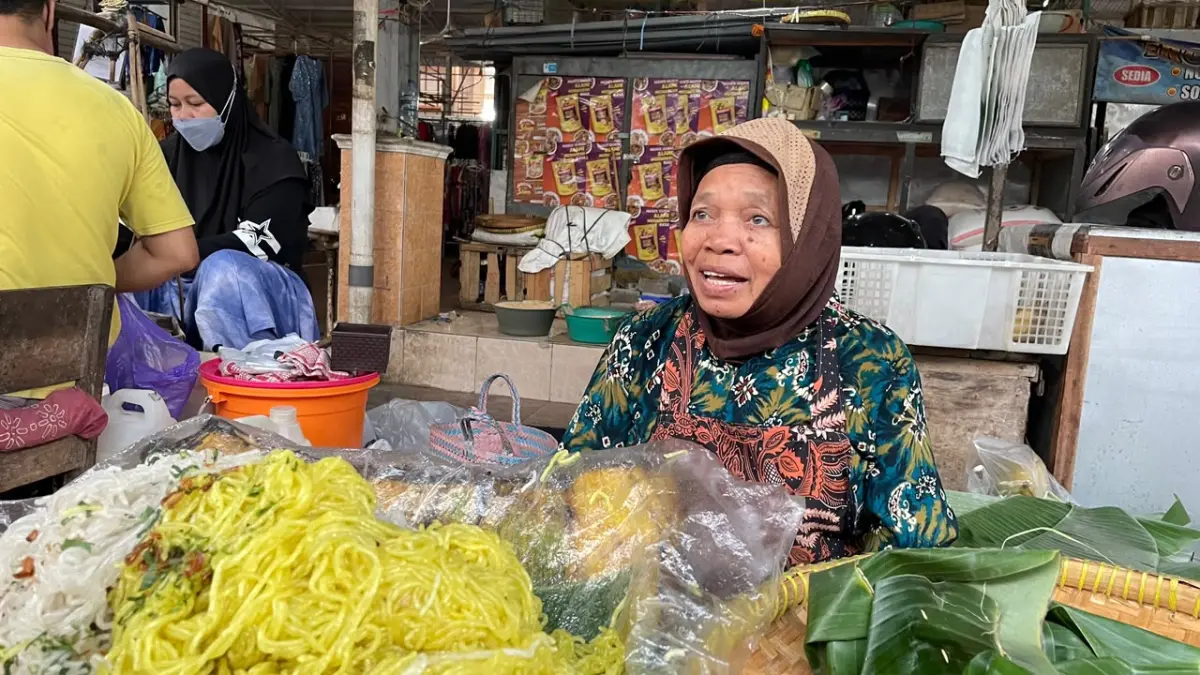 Mbah Marmi penjual Mie Pentil di Pasar Bantul - Aris Romadhon/Radar Jogja