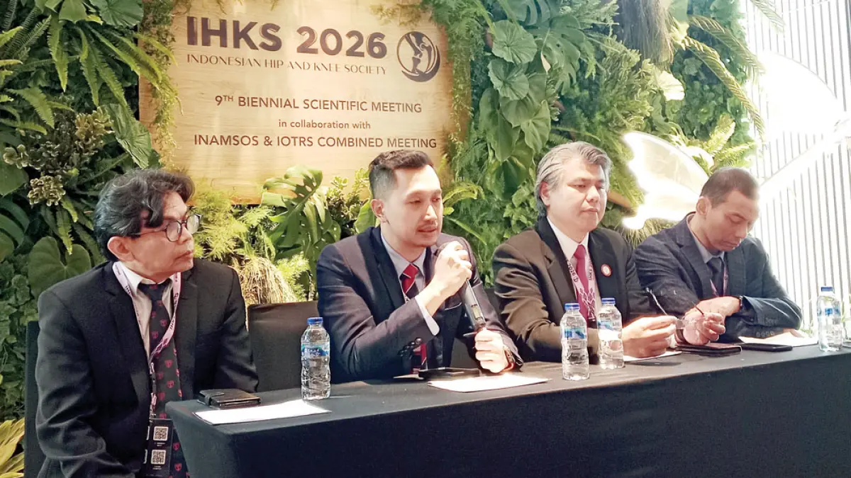 JUMPA PERS: Forum IHKS 2026 membahas pemanfaatan AI dan teknologi robotik dalam membantu proses operasi di Yogyakarta Marriott Hotel, kemarin (21/8). Delima Purnamasari/Radar Jogja