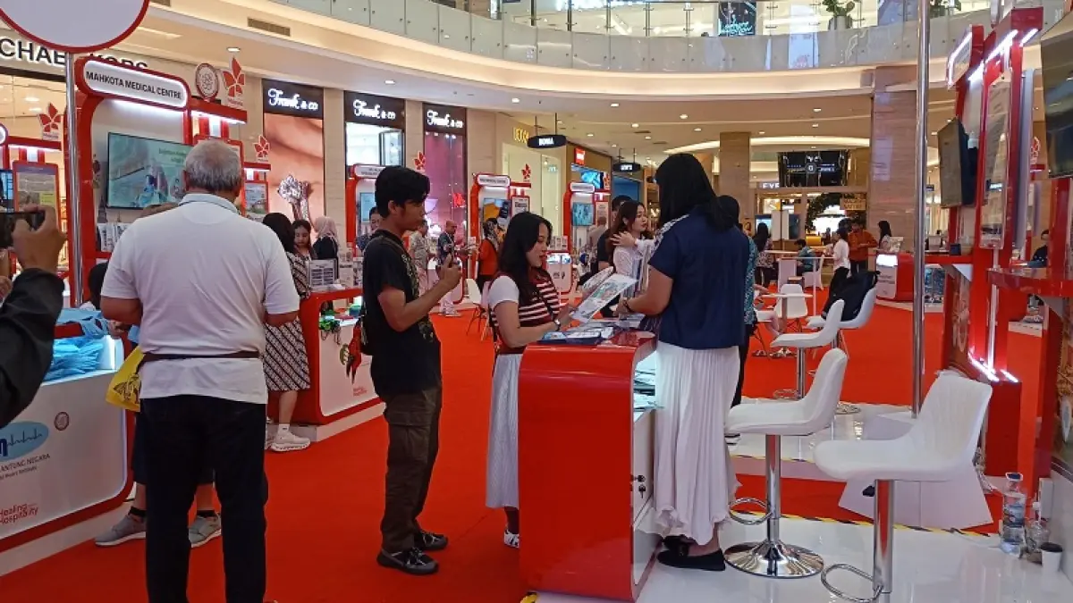 PAMERAN: Suasana Malaysia Healthcare Expo 2026 Yogyakarta yang digelar di Grand Atrium, Pakuwon Mall Jogja, Jumat (21/8/2026). Kegiatan berlangsung hingga 23 Agustus 2026. IWAN NURWANTO/RADAR JOGJA