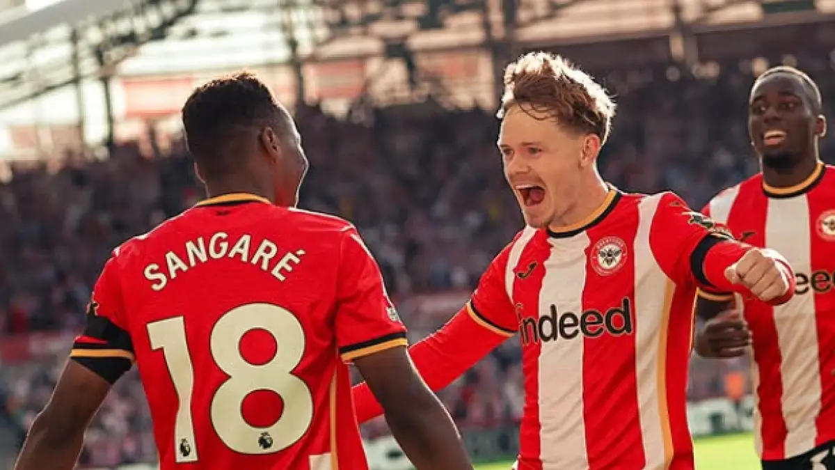 Selebrasi para pemain Brentford dalam kemenangan atas Tottenham Hotspur.