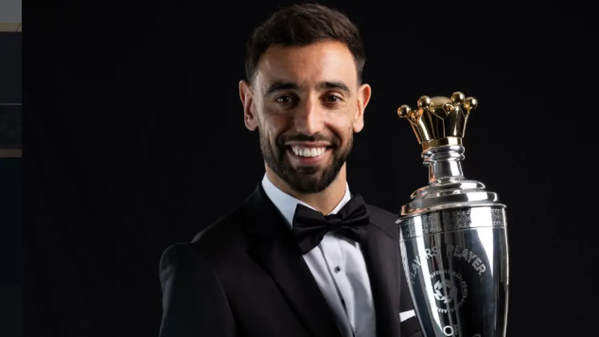 Bruno Fernandes dinobatkan sebagai pemain terbaik pria tahun ini oleh Asosiasi Pesepak Bola Profesional (PFA).