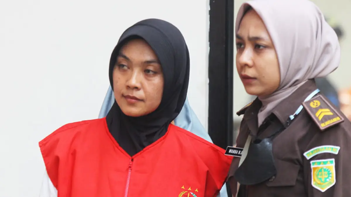 ‎Kepala sekolah yang menjadi terdakwa, Anita Palupy Indahsari dihadirkan dalam sidang lanjutan perkara dugaan kekerasan terhadap anak di Daycare Little Aresha, yang digelar di Pengadilan Negeri (PN) Kota Jogja, Rabu (26/8). (Guntur Aga Tirtana/Radar Jogja)