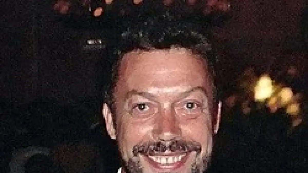 Aktor senior Tim Curry meninggal dunia pada usia 80 tahun.