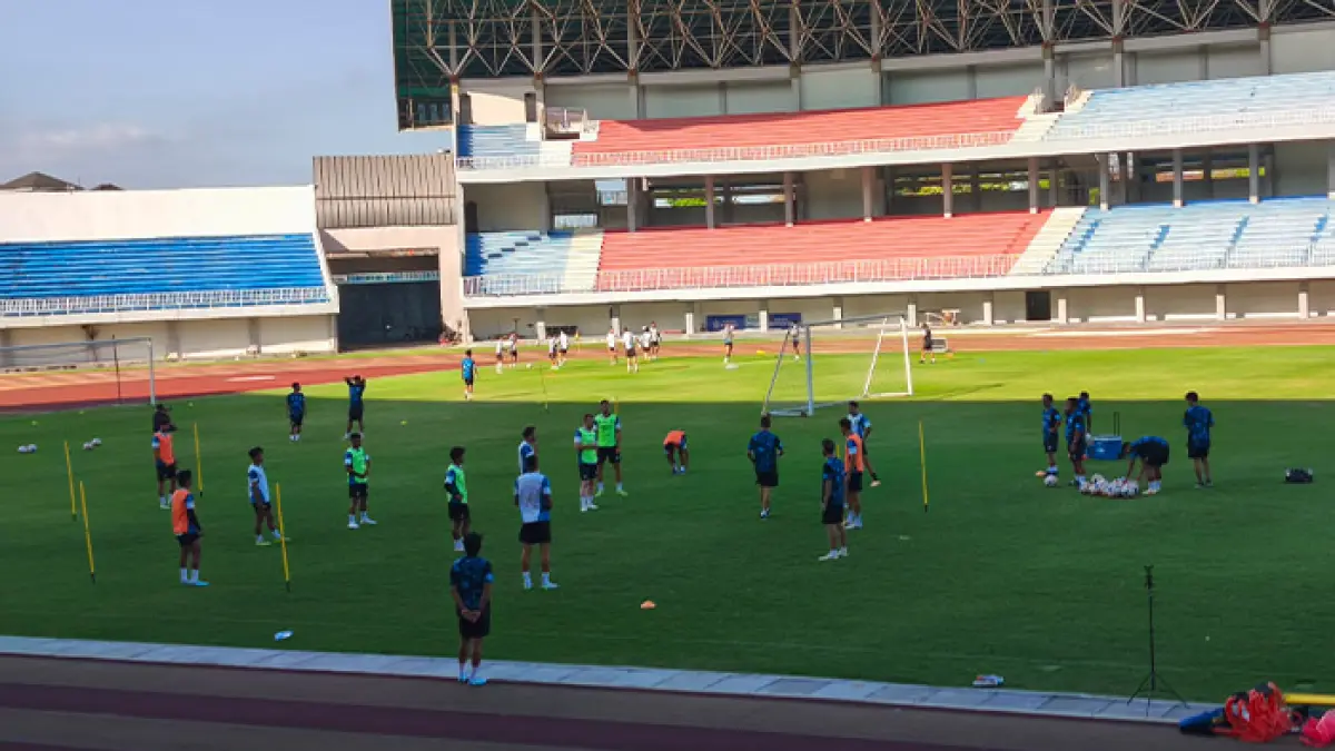 Para pemain PSIM Jogja saat menjalani sesi latihan rutin. (Fahmi Fahriza/Radar Jogja)