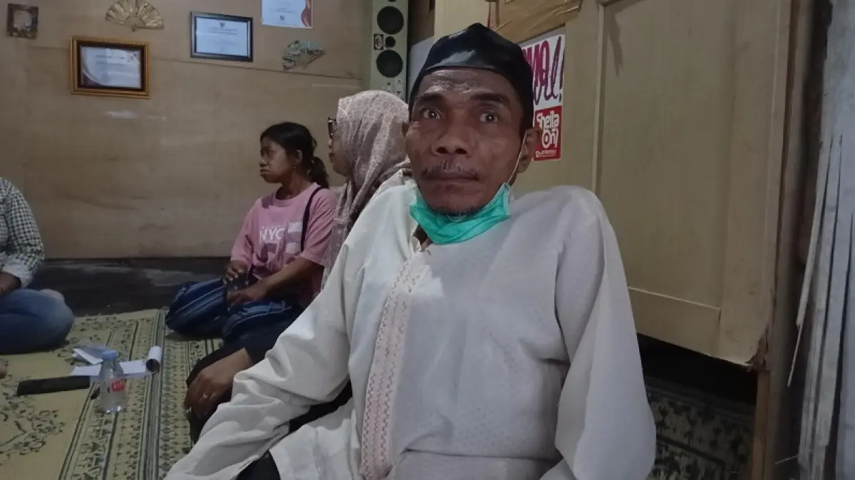 TAK PERNAH DISURVEI:&nbsp;Suwarno,70 warga Kampung Jogoyudan, Gowongan, Jetis, Kota Jogja saat ditemui, Kamis (27/8/2026). Ia merupakan penyandang disabilitas miskin namun tercatat dalam desil 10. IWAN&nbsp;NURWANTO/RADAR JOGJA