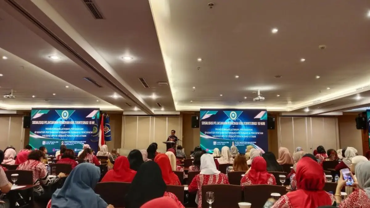 SOSIALISASI: Proses penyampaian informasi terkati layanan Perintis Sleman Jumat (28/8). Layanan ini akan memastikan proses balik nama sertifikat tanah hanya dalam sepuluh hari. (Delima Purnamasari/Radar Jogja)