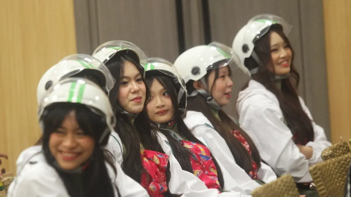 Sejumlah peserta perwakilan kelompok finalis saat menghadiri rangkaian acara kompetisi dance di Sleman, Jumat (29/8). Foto : Guntur Aga Tirtana/Radar Jogja&nbsp;