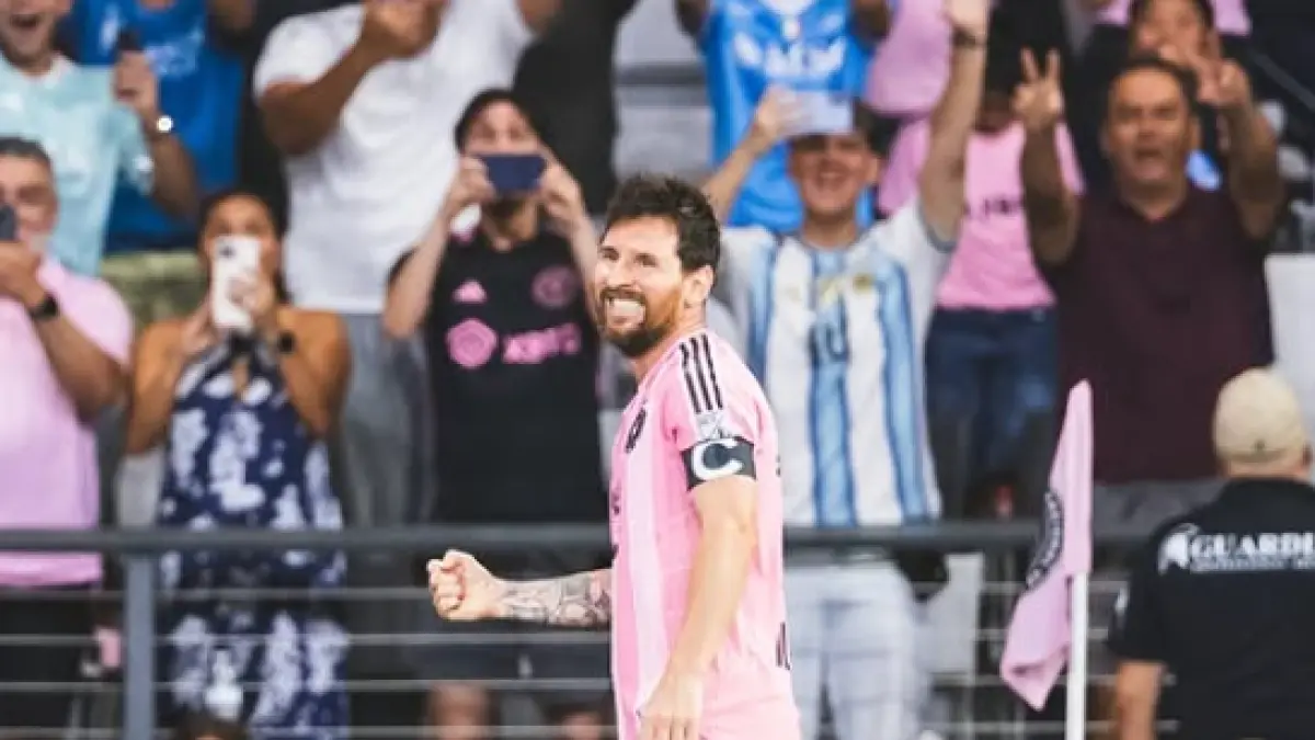 Selebrasi Lionel Messi setelah mencetak gol dalam kemenangan Inter Miami atas CF Montreal pada Minggu (30/8) pagi.