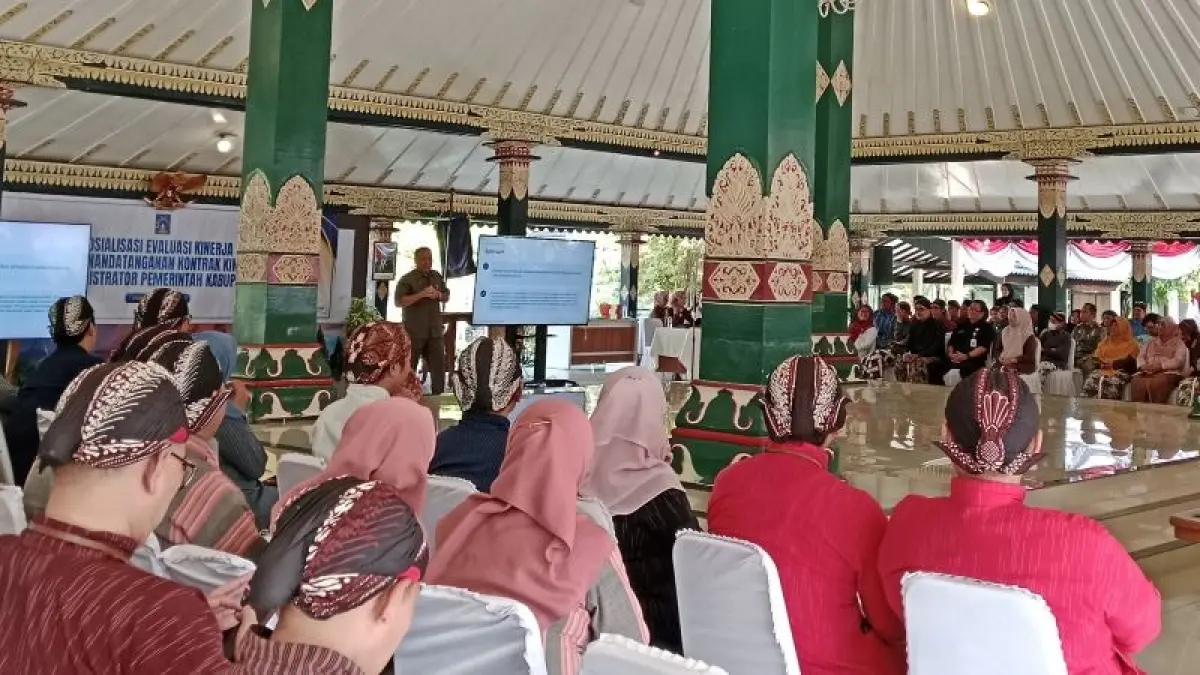 ATURAN BARU: Sosialisasi kebijakan terkait evaluasi kinerja pegawai Pemkab Sleman di Pendapa Parasamya Senin (31/8). (Delima Purnamasari/Radar Jogja)

&nbsp;
