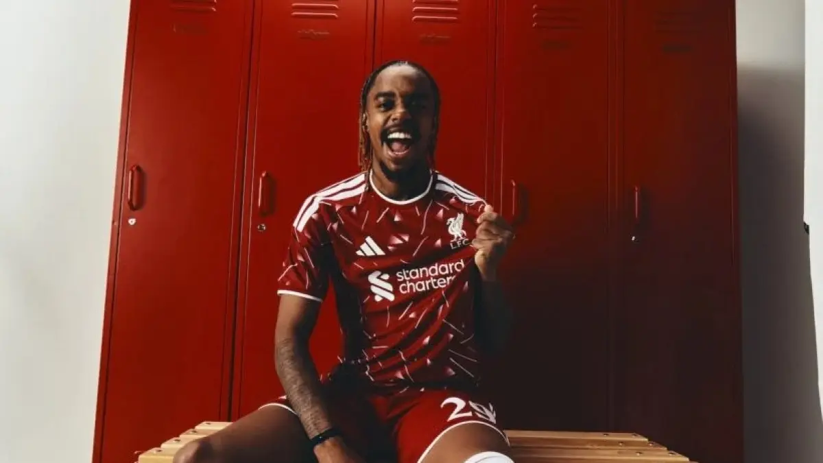 Bradley Barcola resmi berseragam Liverpool (LFC)