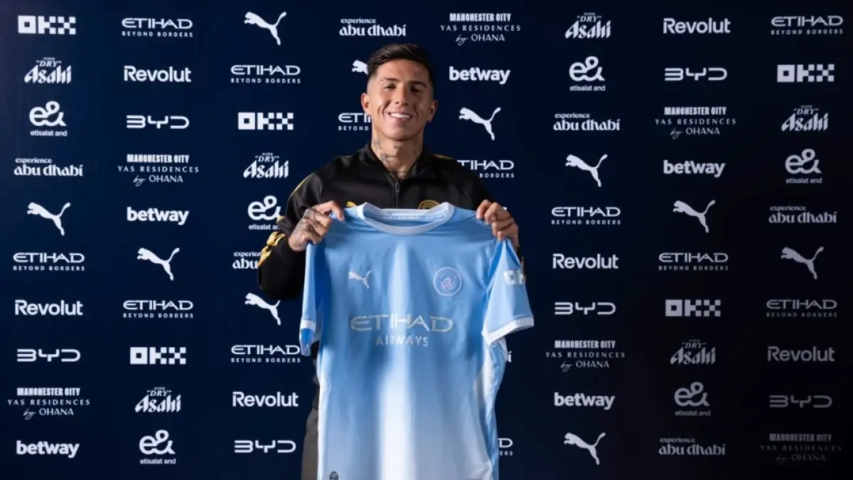 Enzo Fernandez resmi berseragam Manchester City (mancity.com)