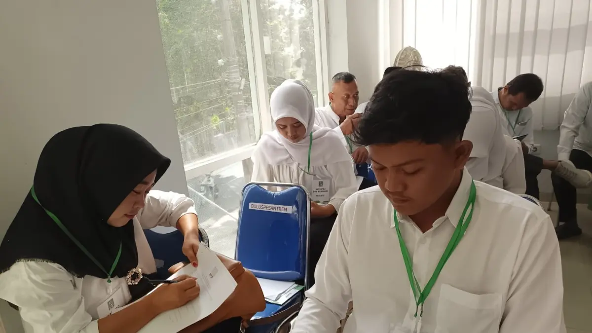 Calon ketua pengurus PKB tingkat kecamatan (DPAC) mengikuti pelaksanaan Uji Kelayakan dan Kepatutan (UKK) di Kantor DPC PKB Kebumen. (M Hafied/Radar Jogja)

&nbsp;