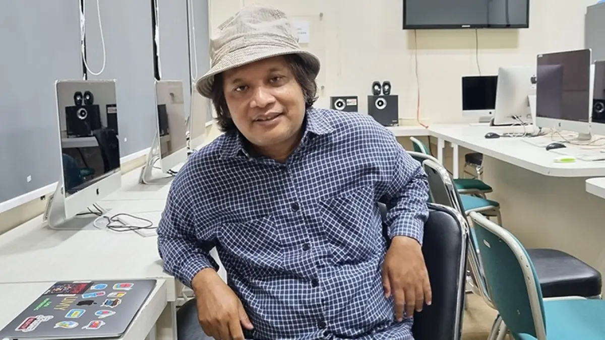 Fajar Junaedi, dosen Ilmu Komunikasi UMY, pengamat sepak bola. (Foto: Fahmi Fahriza/Radar Jogja)