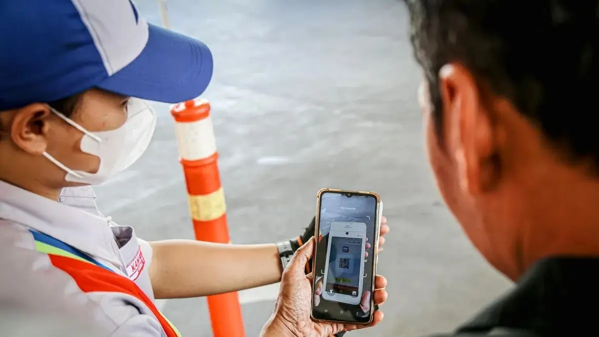 Penggunaan QR code subsidi tepat pada aplikasi MyPertamina untuk mendukung penyaluran BBM subsidi kepada masyarakat yang berhak. (ANTARA)