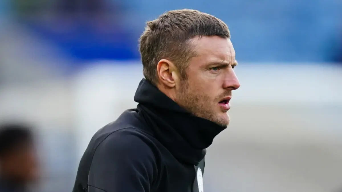 Jamie Vardy resmi perkuat Burnley di Championship.