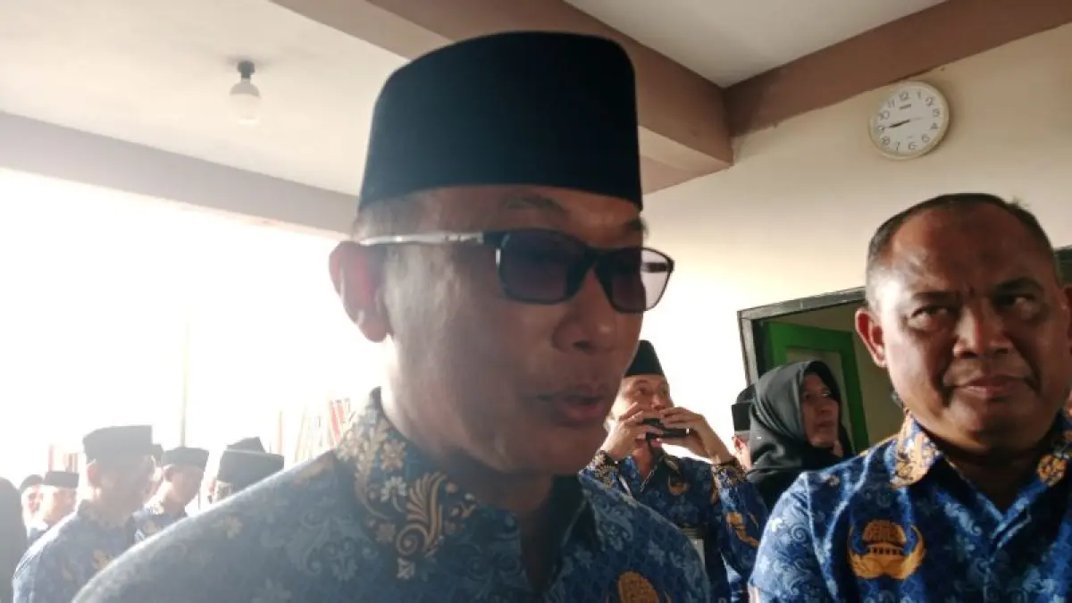 Kepala BKN Zudan Arif Fakrulloh usai Apel Besar Bersama ASN Pemkab Sleman di Stadion Tridadi Sleman, Senin (7/9). (Delima Purnamasari/Radar Jogja)
&nbsp;