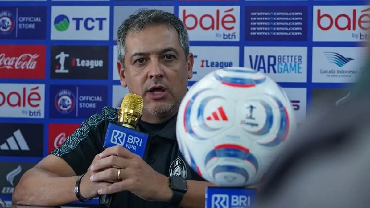 Pelatih Arema, Marcos Santos akui telah melatih tim dengan situasi bola mati cukup laga.