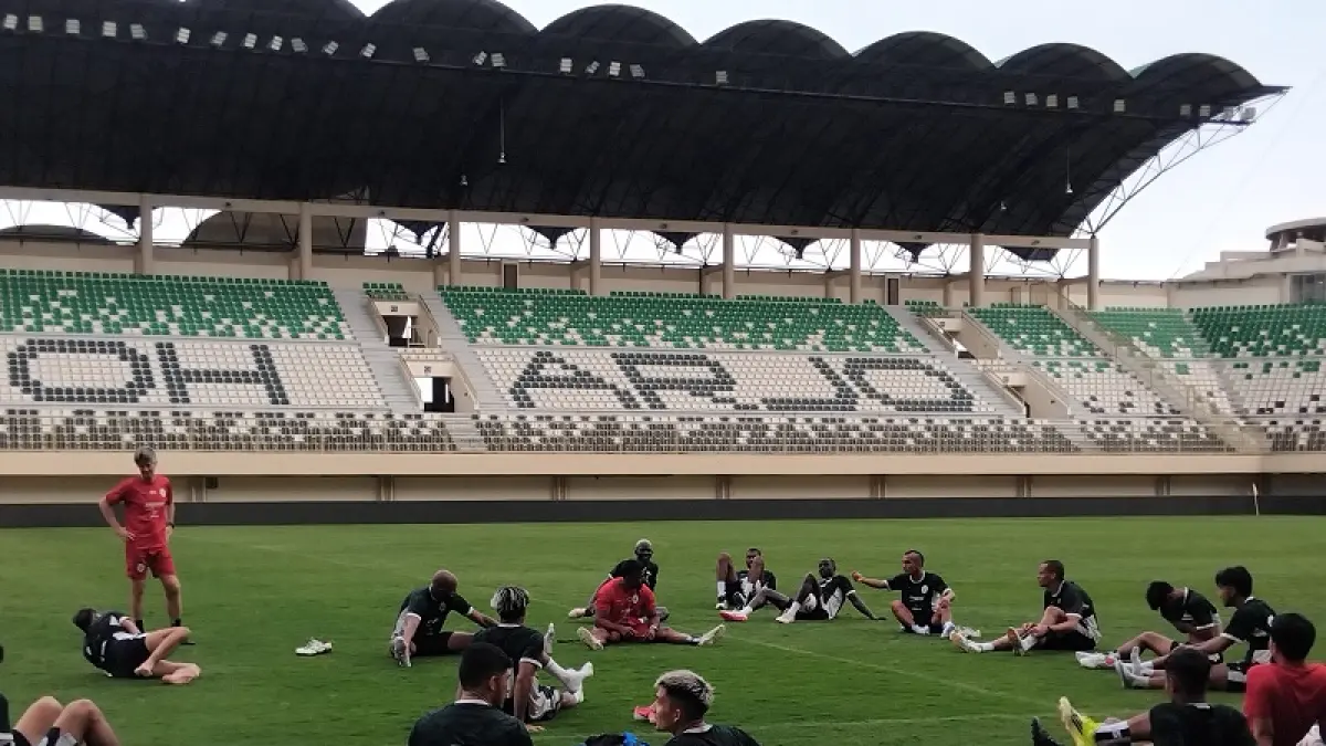PERUBAHAN KOMPOSISI: Para pemain PSS Sleman usai latihan rutin. Rizky Wahyu/Radar Jogja&nbsp;