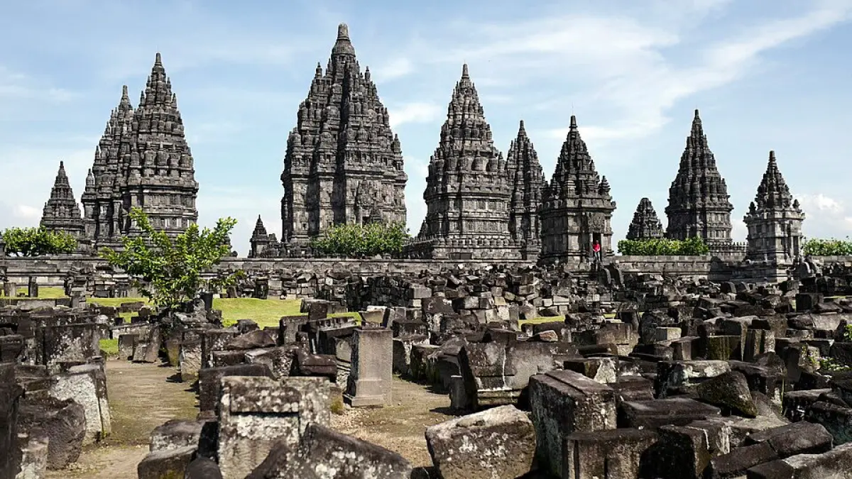 Candi Prambanan. (Wikipedia)