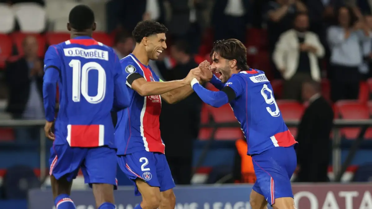 Ferran Torres cetak hattrick dalam kemenangan PSG atas Slovan Bratislava di Liga Champions.