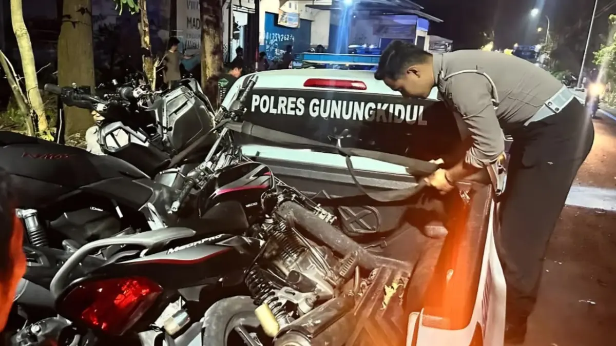 Kecelakaan Maut: Tiga sepeda motor diamankan polisi usai kecelakaan maut di Jalan Judodiningrat, Wonosari, Kamis (10/9/2026) malam. (DOK. POLRES GUNUNGKIDUL)