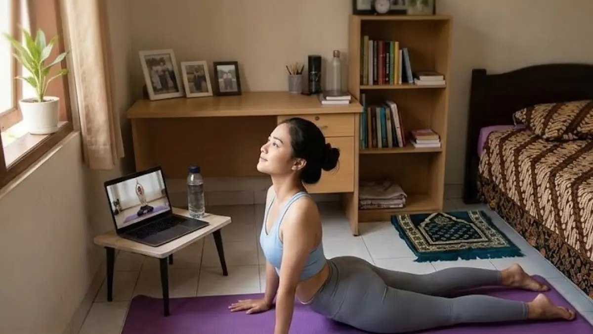Aktivitas Yoga di dalam kamar kos. (AI Generated)